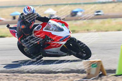 media/Oct-14-2023-TrackXperience (Sat) [[0517685739]]/Level 1/session 5 turn 12/